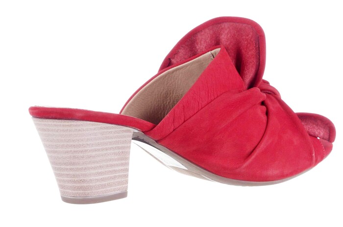 Y0102  BABOOS ROOD afbeelding