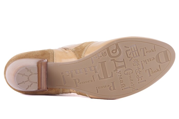 80226.56 THINK COGNAC afbeelding