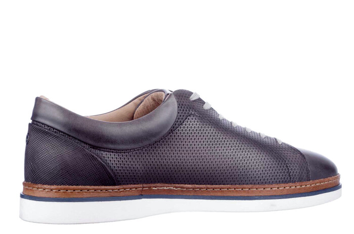 0571705 Giorgio grijs afbeelding