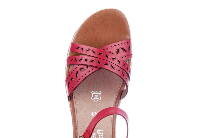 D3055-33 Remonte rood afbeelding